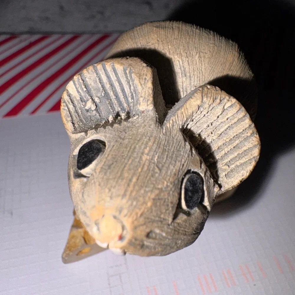 Preloved artesian Rinconada mouse on cheese‎ sculpture - Picture 5 of 6